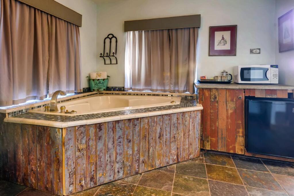 Cliff House Lodge And Hot Tub Cottages Morrison Exteriér fotografie